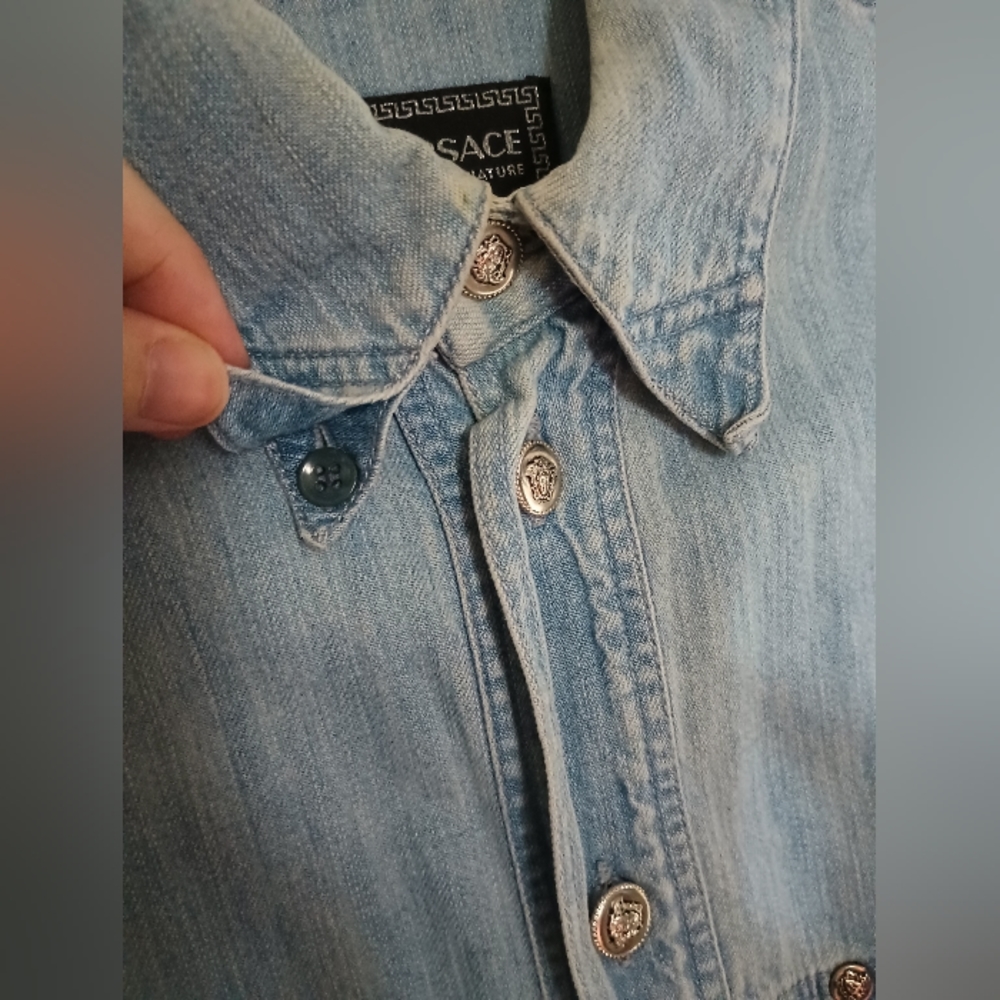 💙 Vintage '90s Versace Denim Western Button-Down Shirt - Picture 13 of 15